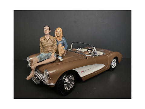 "Seated Couple" Release #3 (2 Piece Figure Set) for 1/24 Scale Models by American Diorama