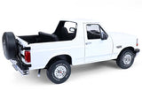 1993 Ford Bronco XLT Oxford White "Artisan Collection" 1/18 Diecast Model by Greenlight