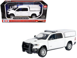 2019 RAM 1500 Laramie Crew Cab Pickup Truck with Truck Bed Camper White "Custom Builder's Kit" Series 1/24-1/27 Diecast Model by Motormax
