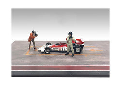 "Race Day" #2 (2 Piece Figure Set) for 1/43 Scale Models by American Diorama