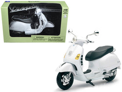 Vespa GTS 300 Super White 1/12 Diecast Motorcycle Model by New Ray