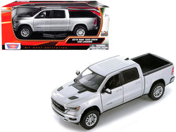 2019 Dodge Ram 1500 Crew Cab Laramie Pickup Truck Silver Metallic 1/24 Diecast Model by Motormax