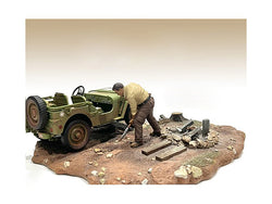 "4X4 Mechanic" Accessory Figure #4 with shovel for 1/18 Scale Models by American Diorama