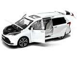 Toyota Sienna Minivan White 1/24 Diecast Model by Motormax