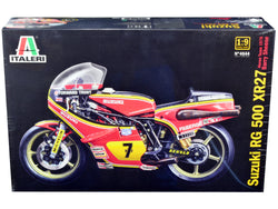 Suzuki RG 500 XR27 Motorcycle #7 Barry Sheene "Heron Team" (1978) Plastic Model Kit (Skill Level 5) 1/9 Scale Model by Italeri